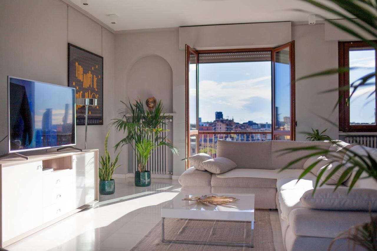 Stelvio Rooftop - Penthouse Skyline With Terrace And Jacuzzi * Milan